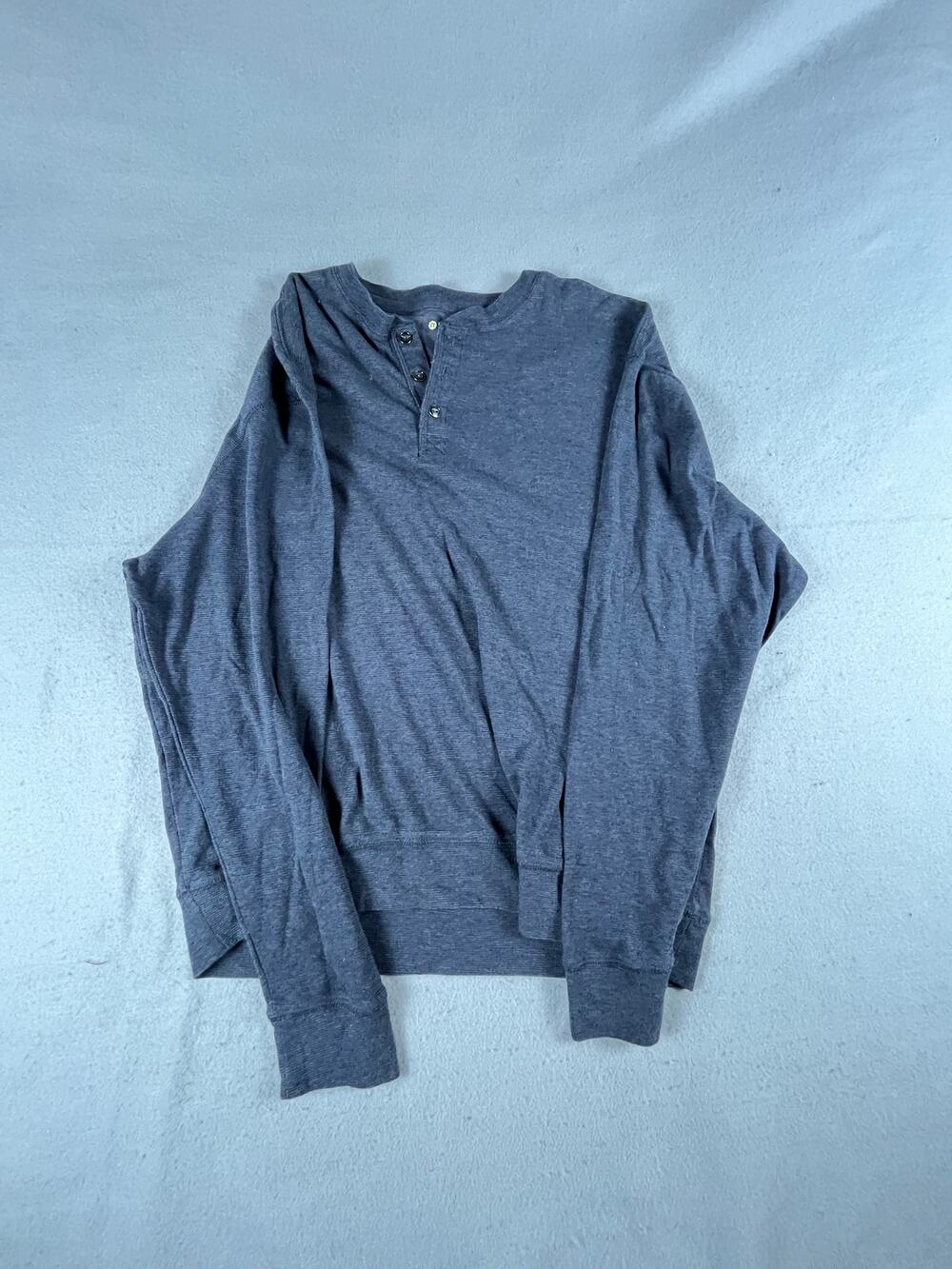 Mens Charcoal Gray Henley Shirt XL Long Sleeve Button Up Knit Classic Pullover
